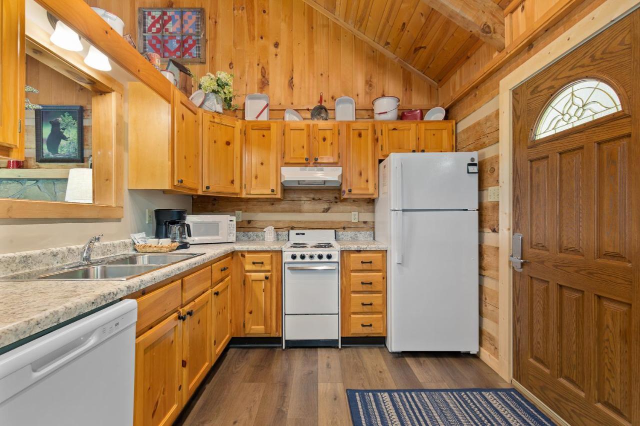 Nestled Inn McCookville Esterno foto